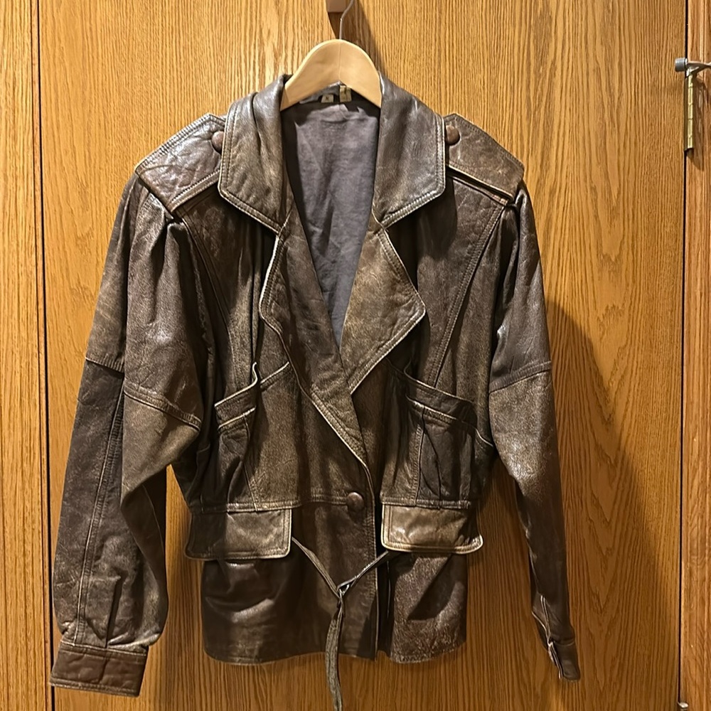 Women’s vintage leather bomber jacket